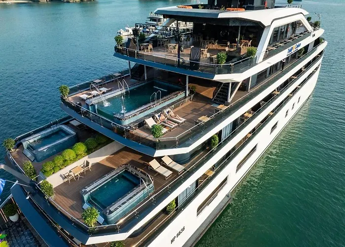 M'gloria Cruise By Hag Botel