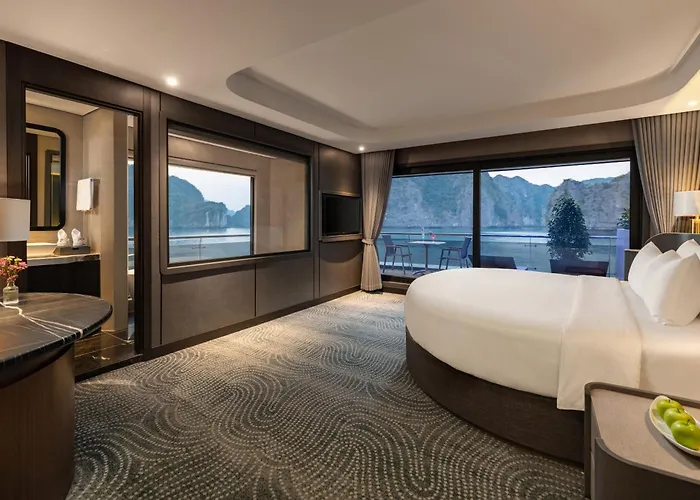 M'gloria Cruise By Hag Botel 5*