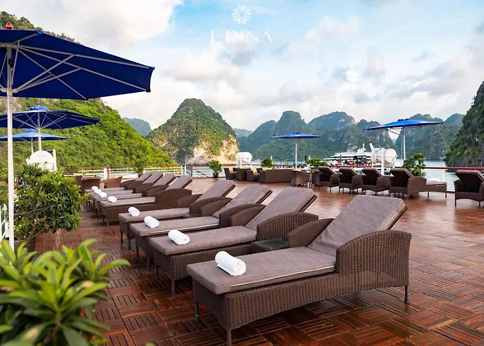 M'gloria Cruise By Hag Ha Long